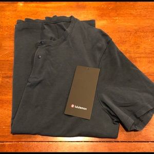 Men’s Lululemon Blue Henley Tee Small